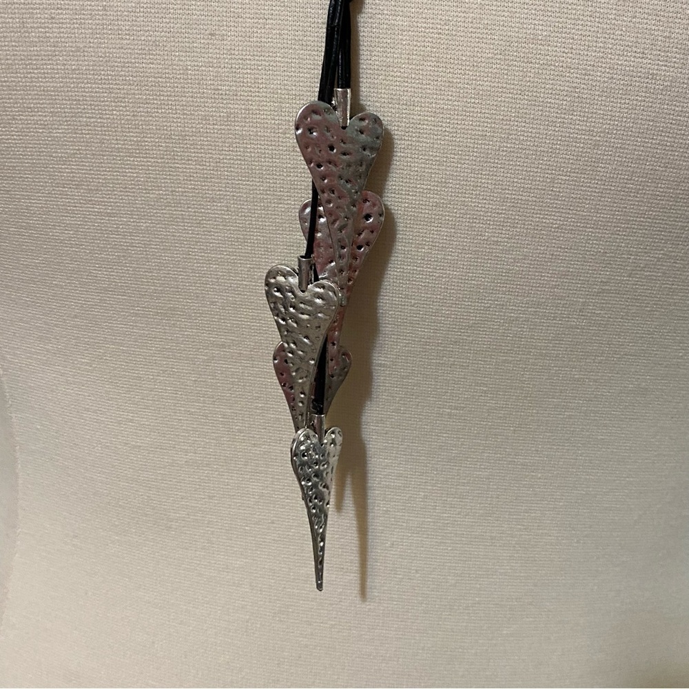 Black & Silver Arrow Necklace - Picture 2 of 4